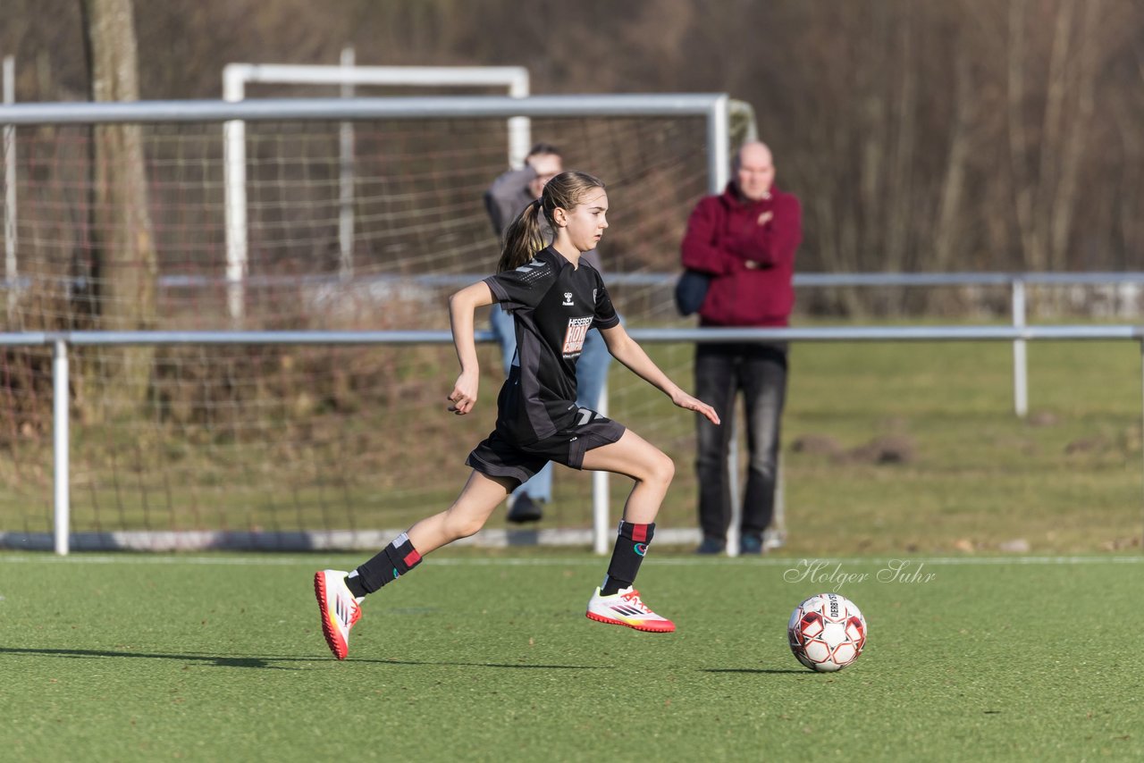 Bild 199 - wBJ SV Wahlstedt - SV Henstedt Ulzburg : Ergebnis: 0:1